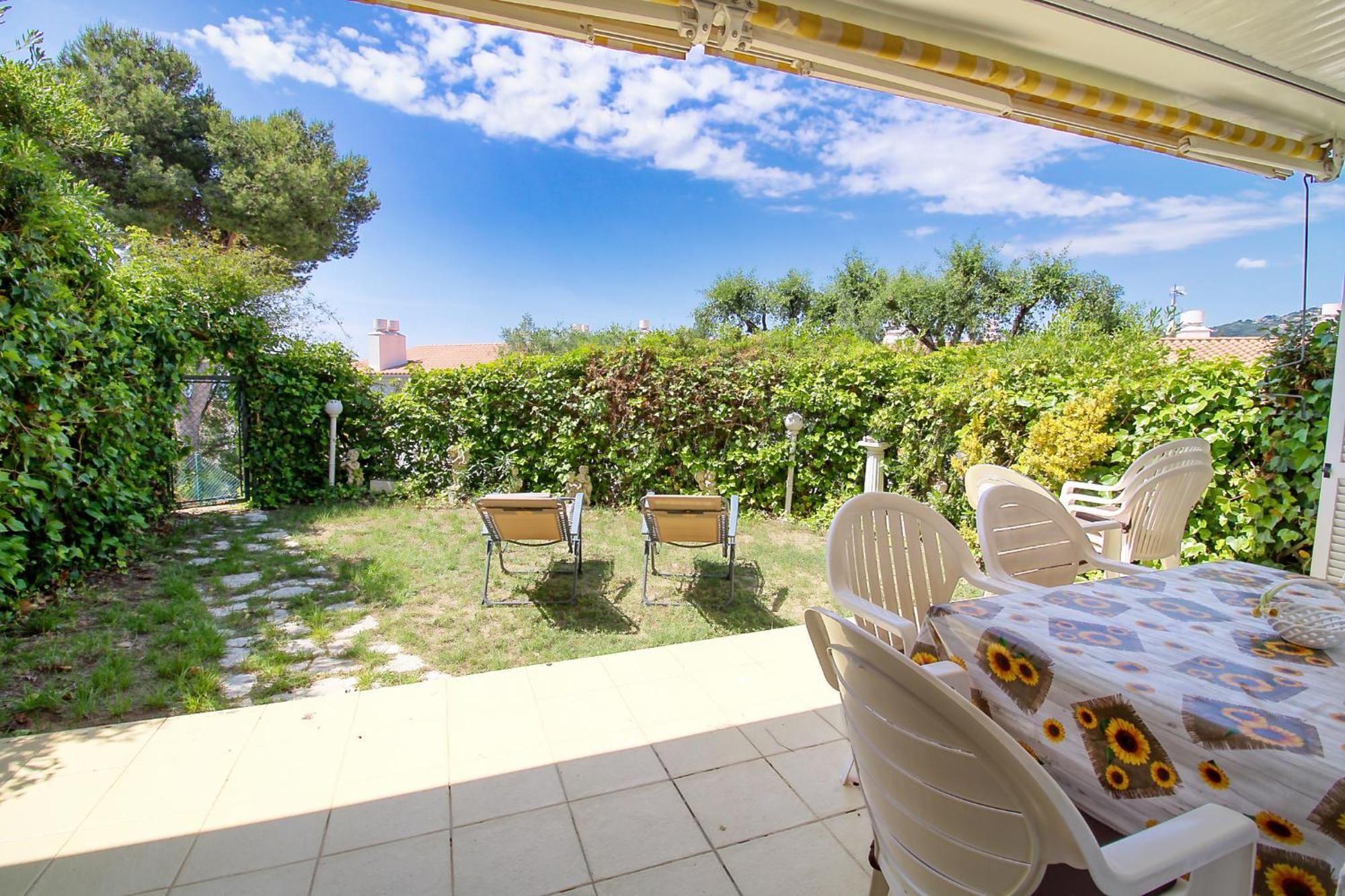 Hauzify I Apartament Orquidies Платья-де-Аро Экстерьер фото